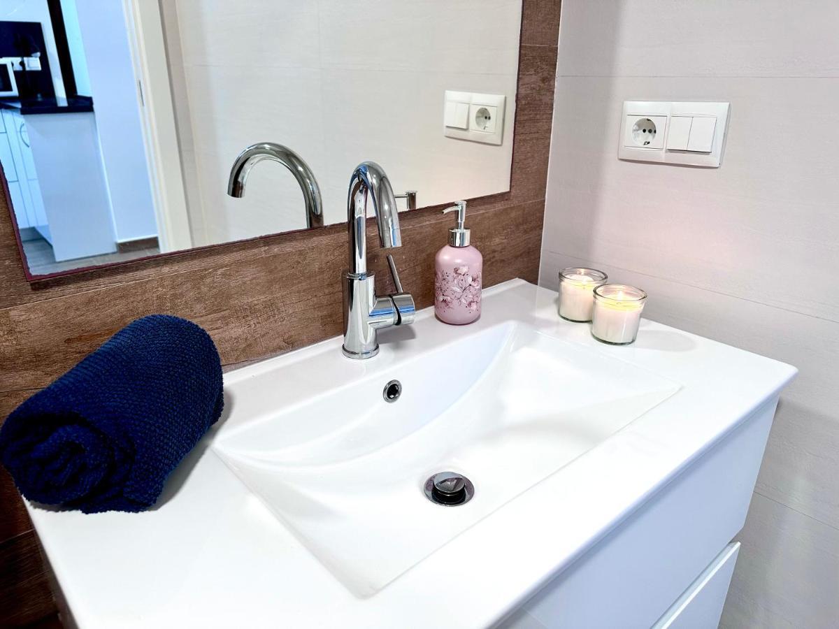 Apartamento La Cala Del Moral Sol Y Mar 아파트 외부 사진